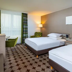 **** Hotel Mövenpick Airport Alemania