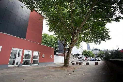 Pathpoint Cologne - Backpacker Hostel