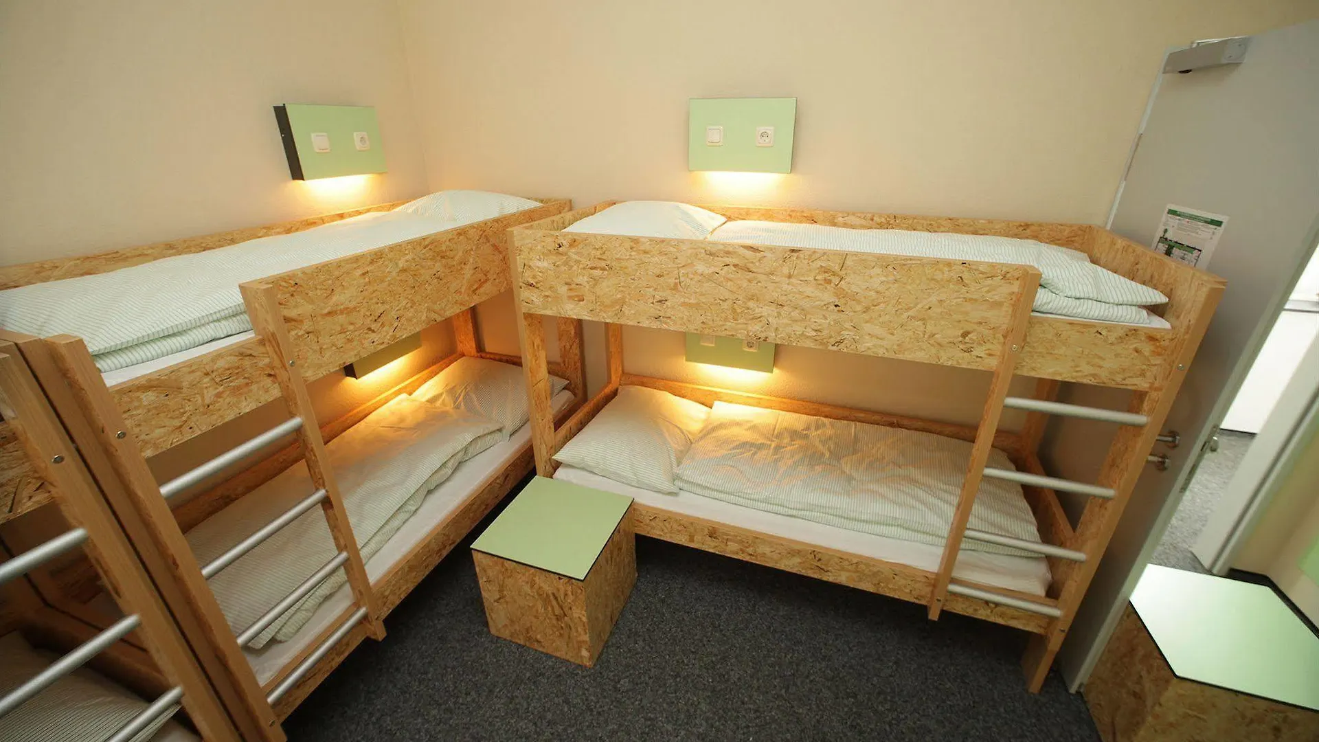 Pathpoint Cologne - Backpacker Hostel